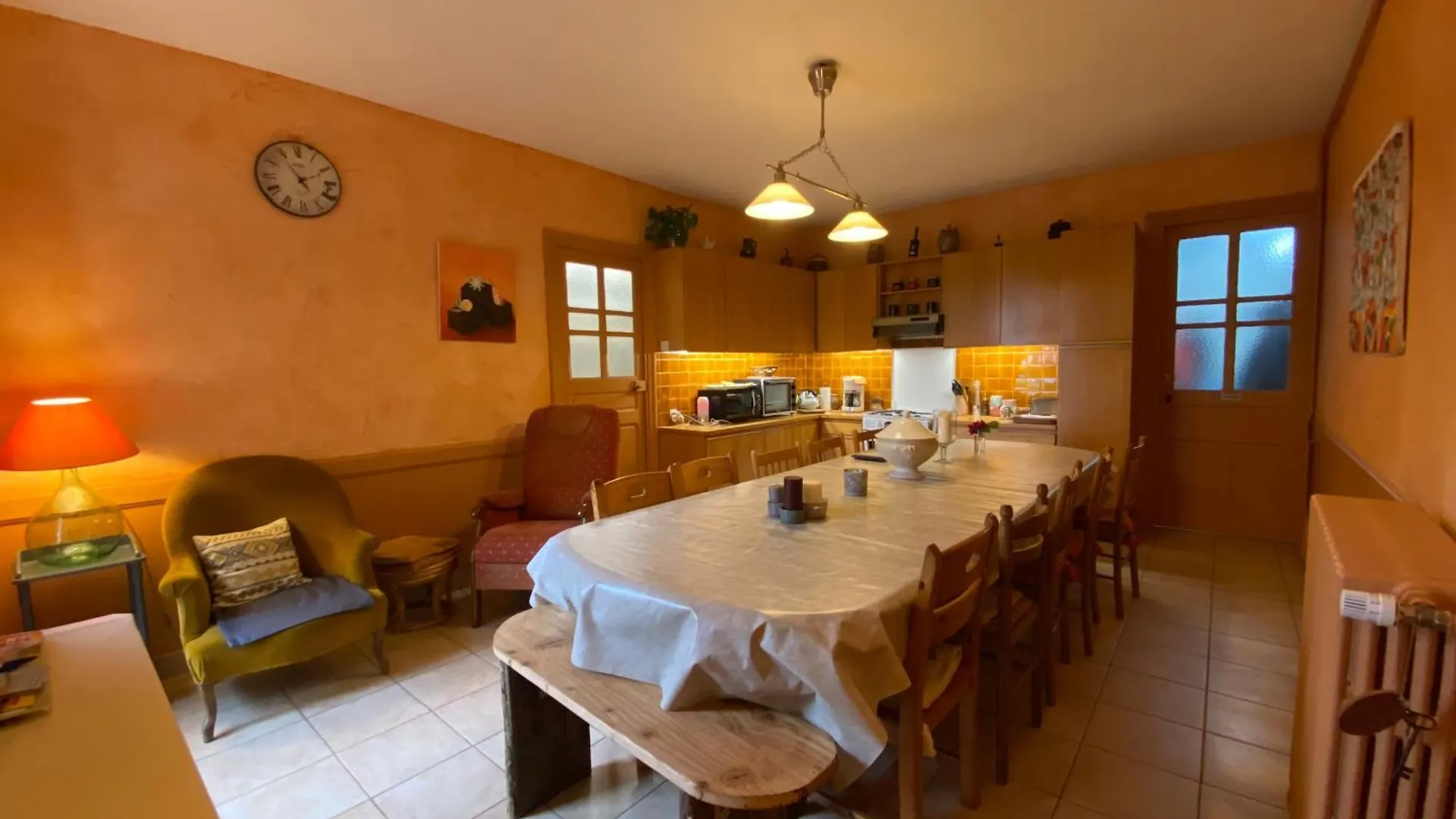 99 Maison Des Merles Villa Briennon 0*,  France